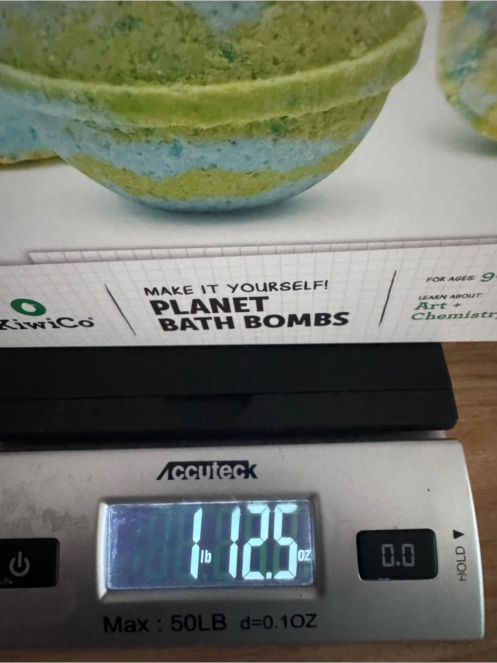 KiwiCo Planet Bath Bombs science and art kit NIB